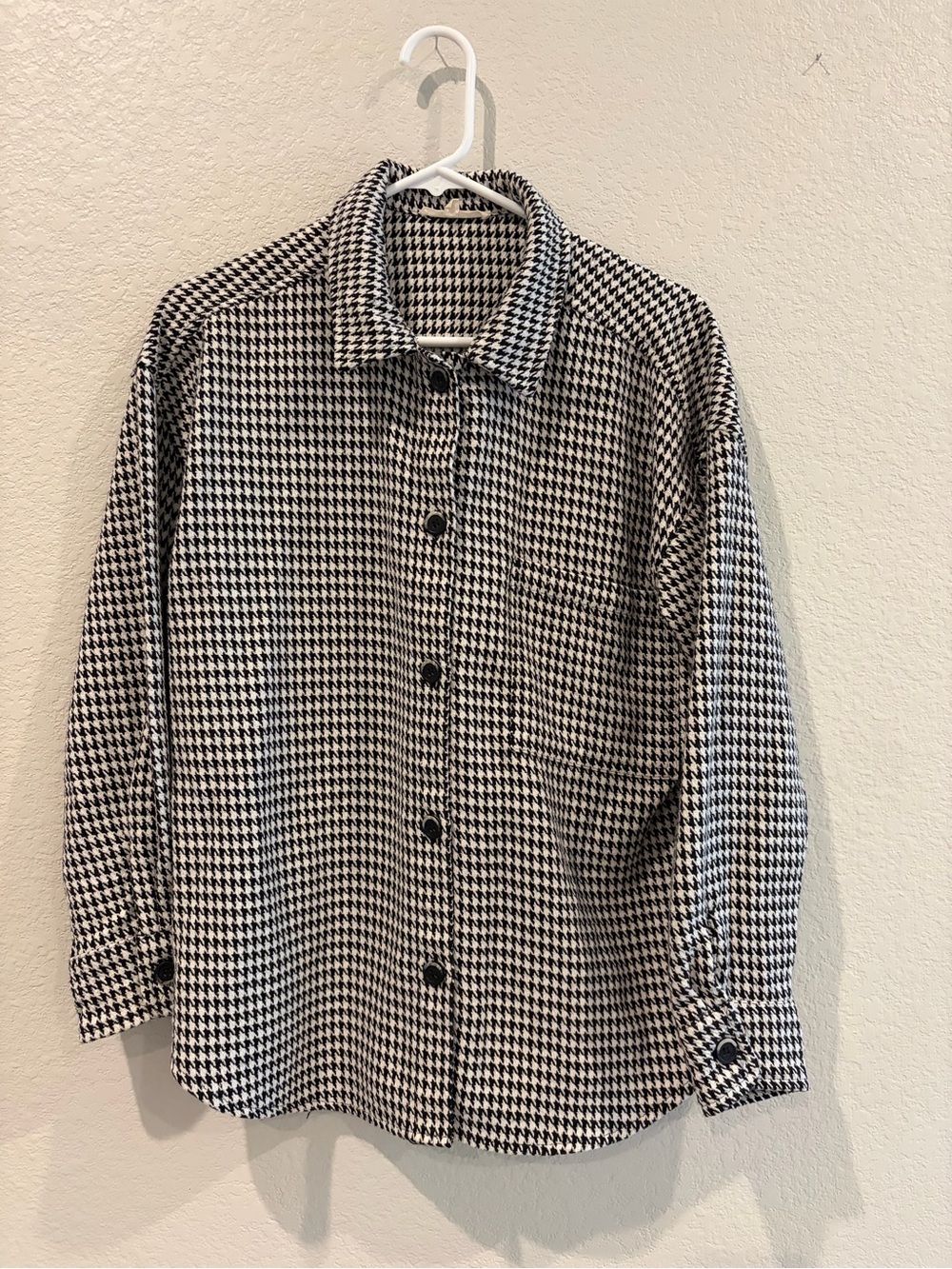 Copper Key Houndstooth Button Front Shacket Women’s